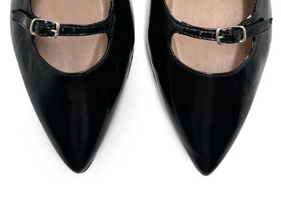 Ballerine a punta nere lucide con cinturini – Bild 6